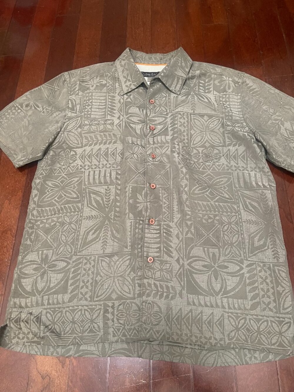 Quiksilver Waterman Tribal Jacquard Aloha Shirt Medium